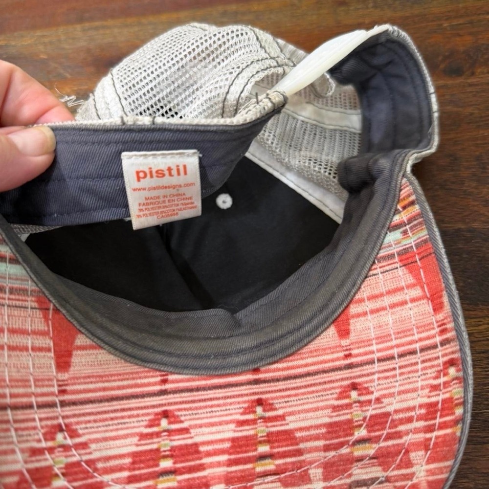 Pistil hat - Picture 2 of 2